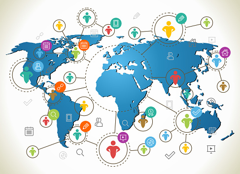 Lớp 7 của Internet, còn được gọi là lớp ứng dụng, là lớp cao nhất trong mô hình OSI 7 lớp và là giao diện giữa các ứng dụng người dùng và mạng. Nó chịu trách nhiệm cung cấp các dịch vụ mạng cho các ứng dụng, cho phép chúng tương tác với nhau và với các lớp thấp hơn của mô hình OSI. Các giao thức phổ biến ở lớp này bao gồm HTTP, FTP, SMTP, và DNS